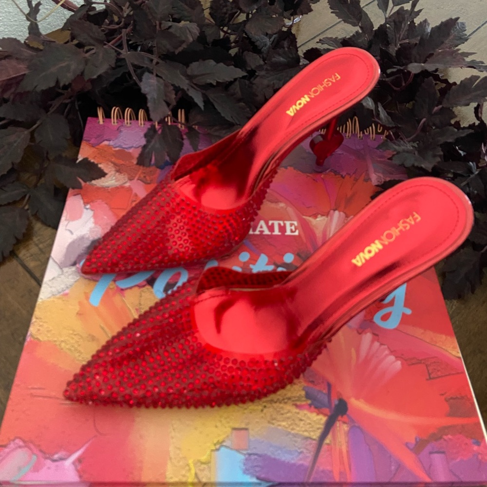 Elegant Red Heart-Heel Women's Mules